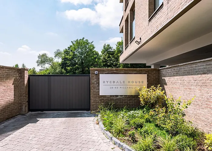 207 @ Ryedale House *