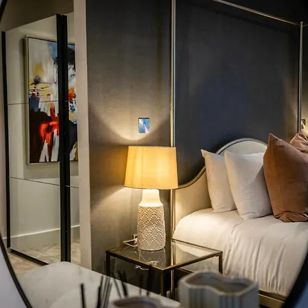 207 @ Ryedale House York