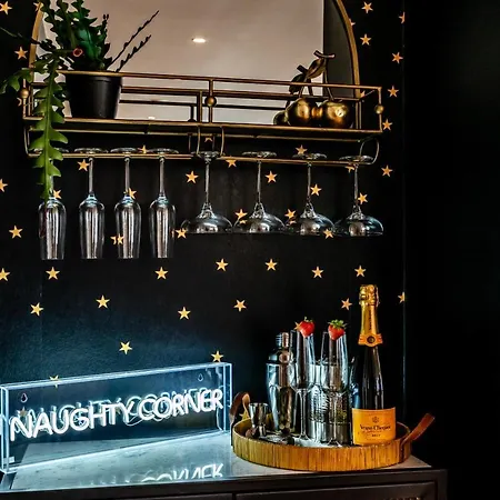 207 @ Ryedale House * York