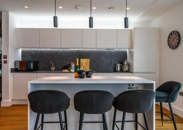 207 @ Ryedale House * York