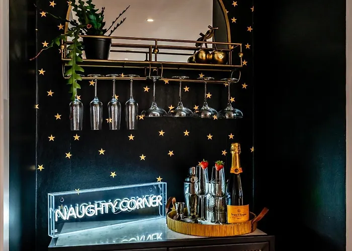 207 @ Ryedale House * York