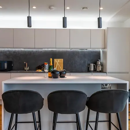 207 @ Ryedale House * York