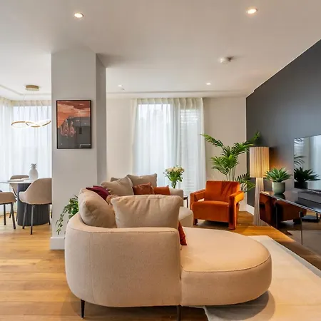 207 @ Ryedale House *