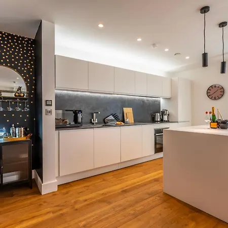 207 @ Ryedale House York